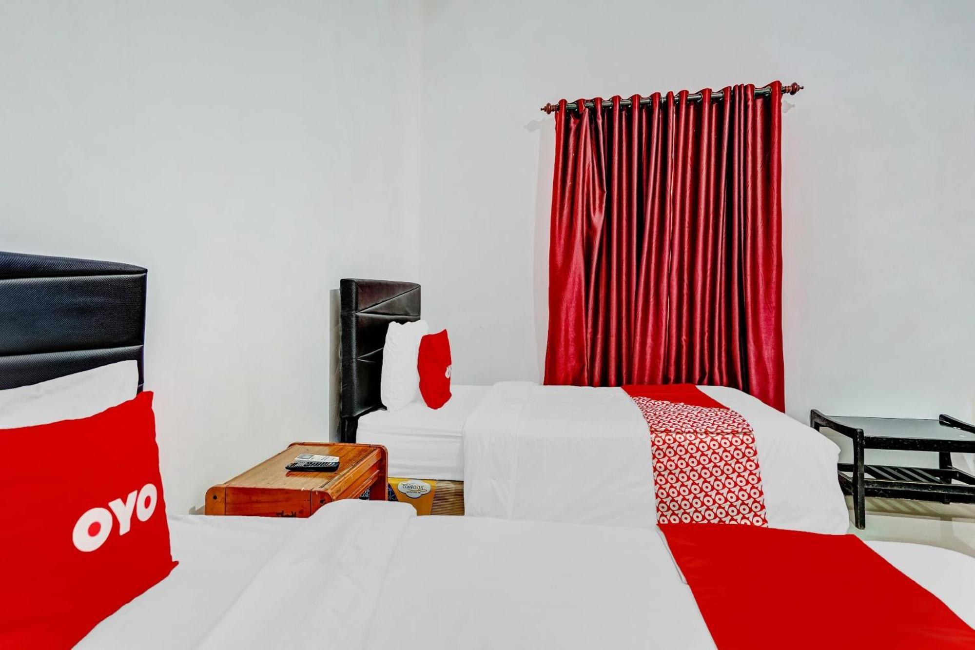 Hotel Kalimantan סוראבאיה מראה חיצוני תמונה